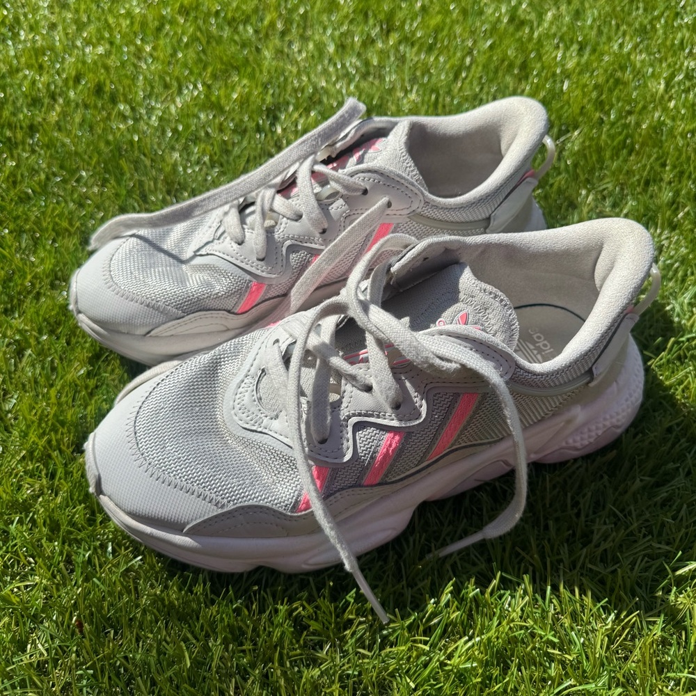 ADIDAS originals ozweego Gray and Pink Athletic Shoes - Picture 2 of 9